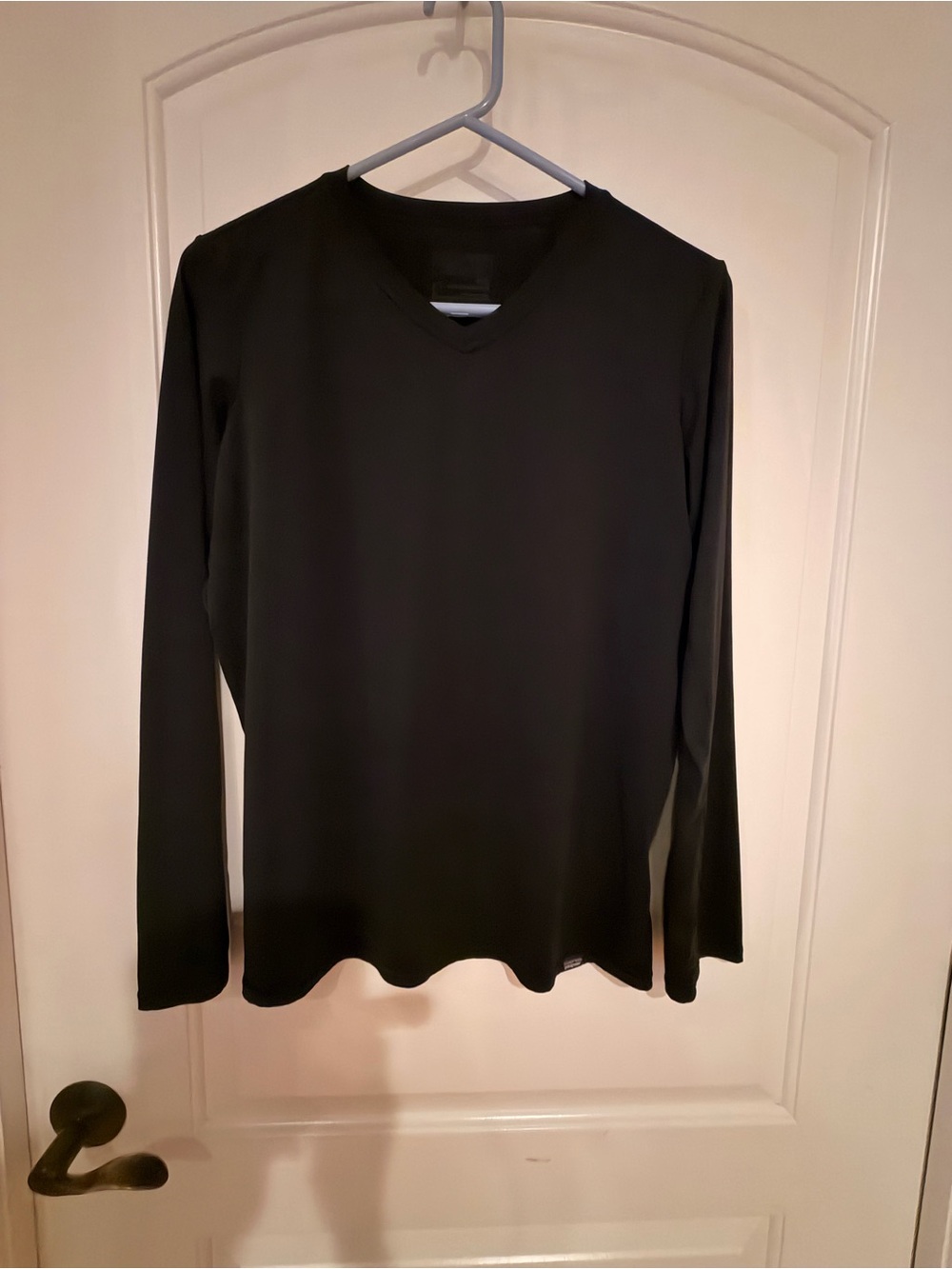 Patagonia Black Capilene Baselayer V-Neck Top Large EUC